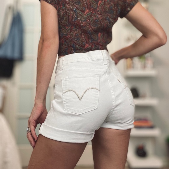 Levi’s 512 High Waisted Cut Off Shorts - Picture 1 of 11